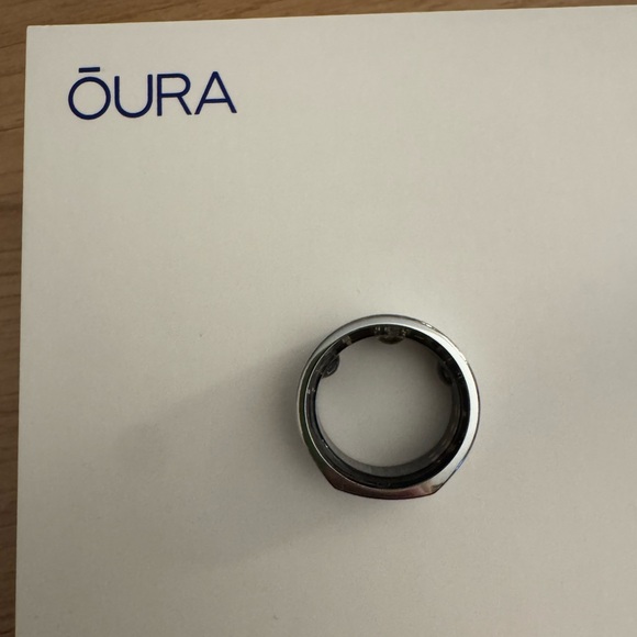 silver oura ring size 8 gen 3 heritage 💍✨ - Picture 3 of 7